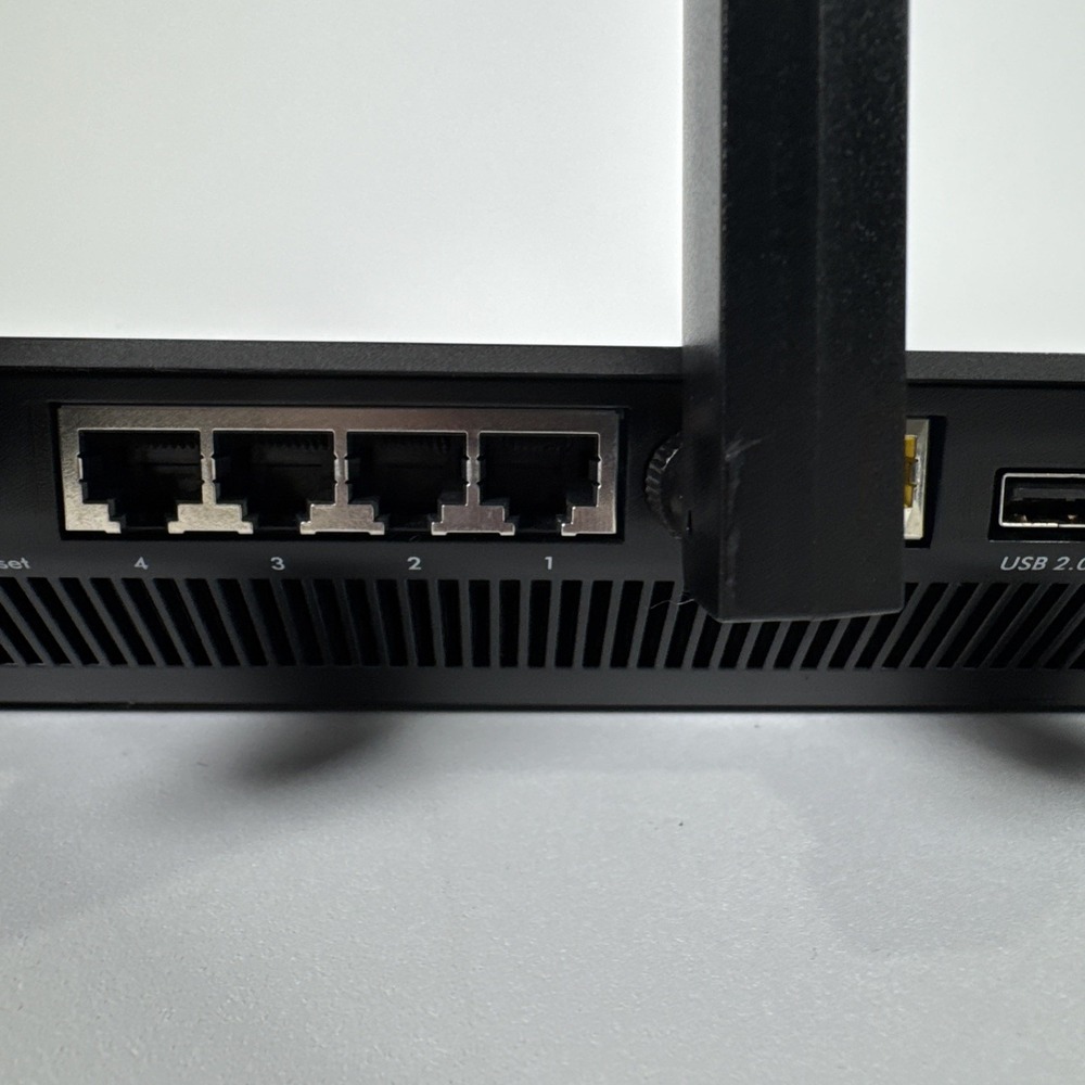 Netgear‎ Nighthawk AC9100 R7000 - Picture 10 of 16